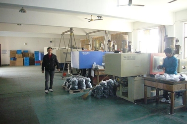 Ningbo Baoda Developing Co.,Ltd. dây chuyền sản xuất nhà máy
